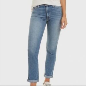 New! NWT
HUDSON JEANS
Blair High Rise Cropped Straight Jeans Size 29 Blue Wash
